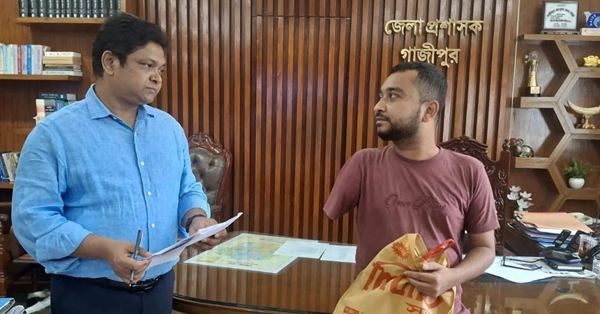 Gazipur DC Holds Weekly Public Hearings to Address Grievances of Vulnerable People