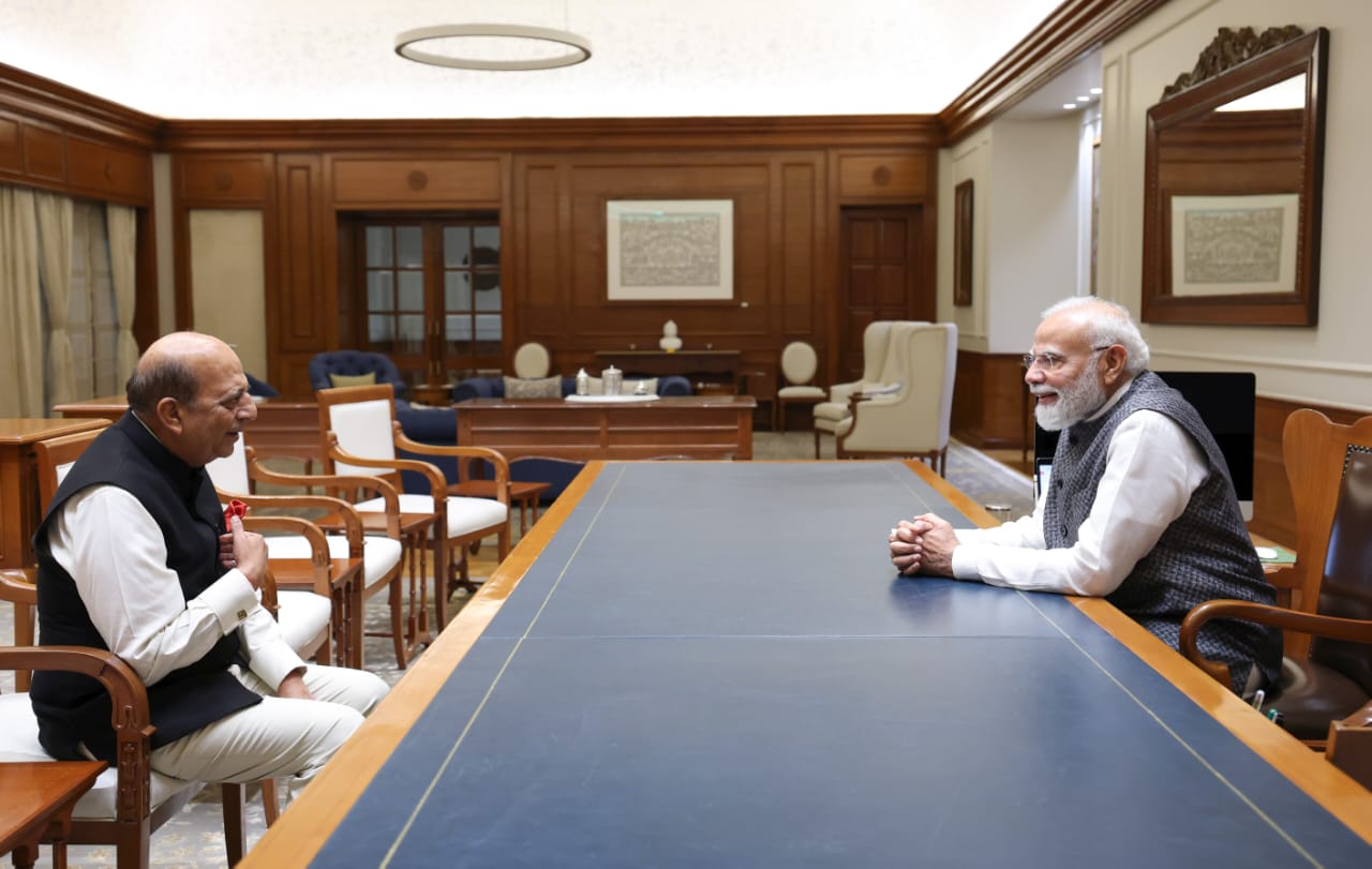 Dinesh Trivedi Meets Narendra Modi